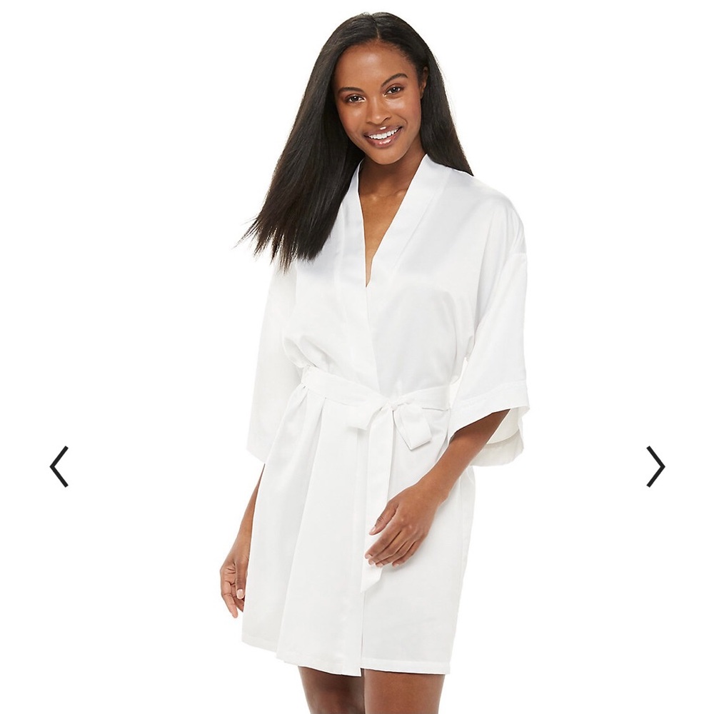 Mrs. White Satin Robe - Picture 2 of 7